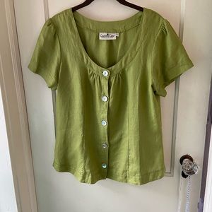 NWOT Goddess Gear Short Sleeve Scoop Neck Blouse Sz L